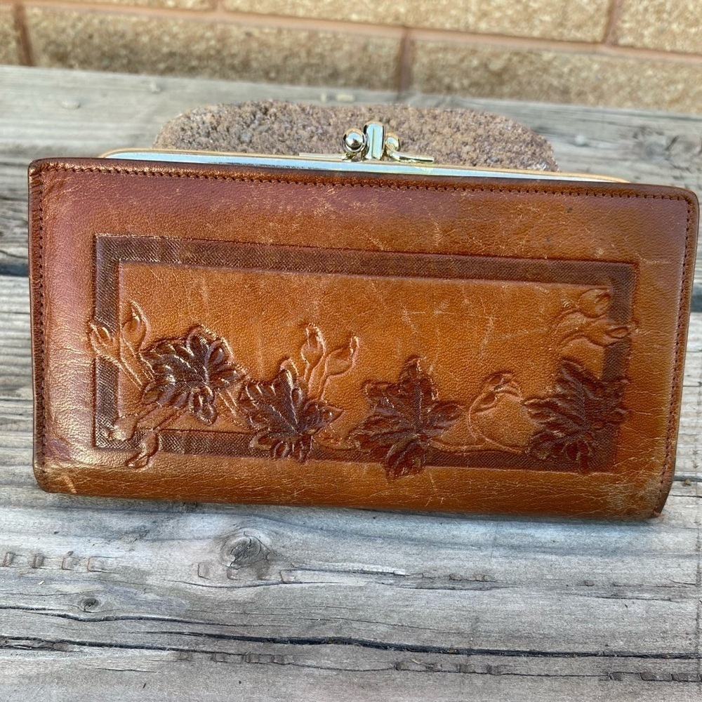 Justin vintage tooled Leather clutch new